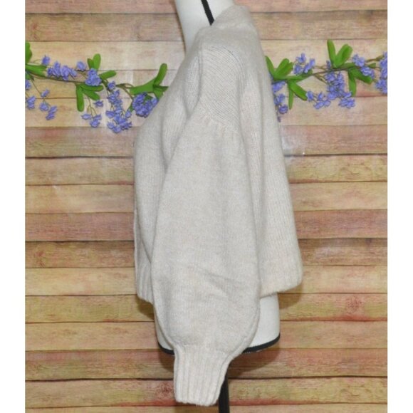 E&M Beige V-Neck Balloon Sleeve Button Up Crop Cardigan Sweater Size M Neutral - Picture 4 of 8